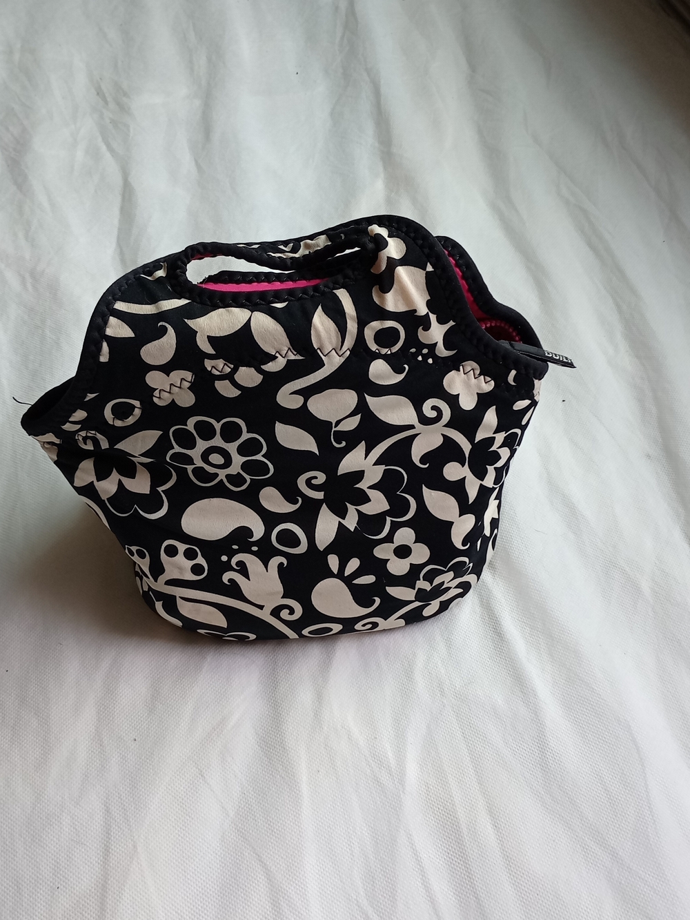 BUILT NY French Bull Gourmet Getaway Floral Neoprene Lunch Tote Bag